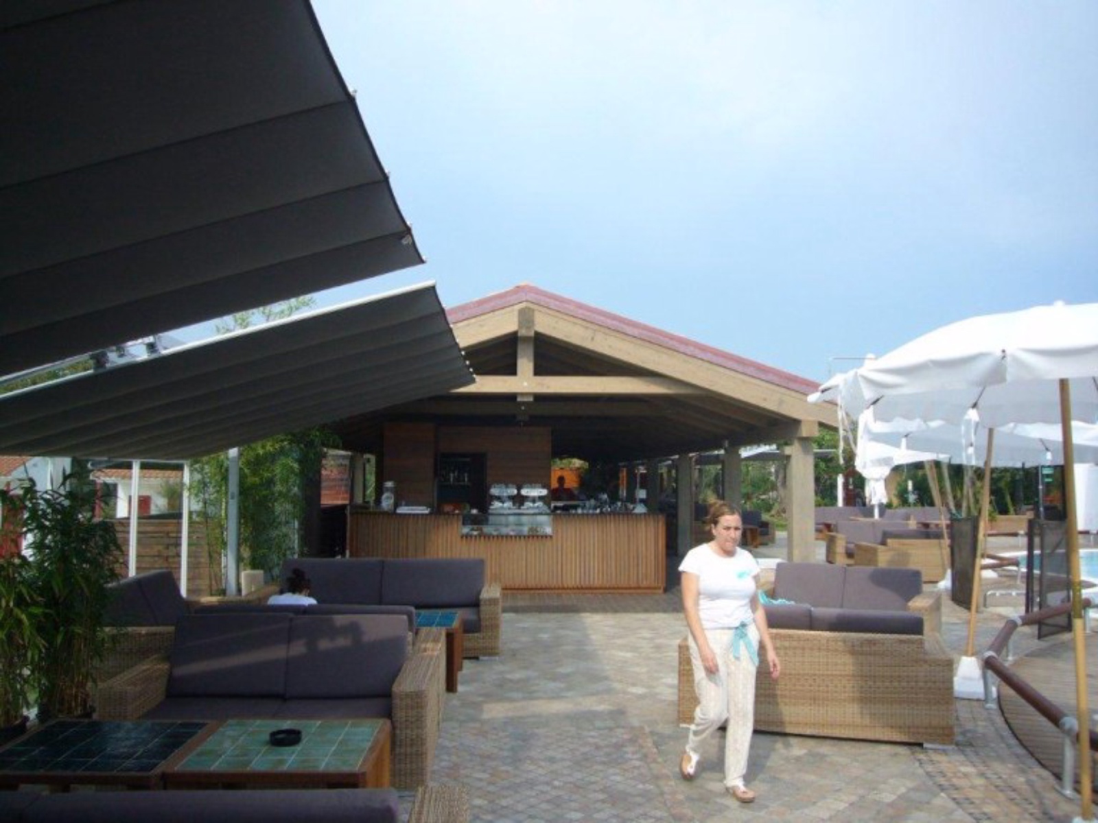 Struttura di copertura in legno  “Seven Apple Disco” – Forte dei Marmi (LU)