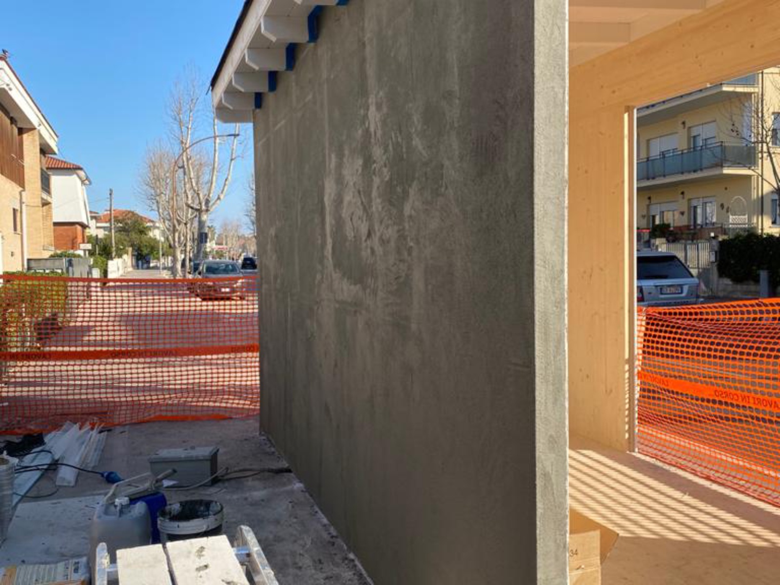 Realizzazione di una nuova edicola in legno in viale Alcione