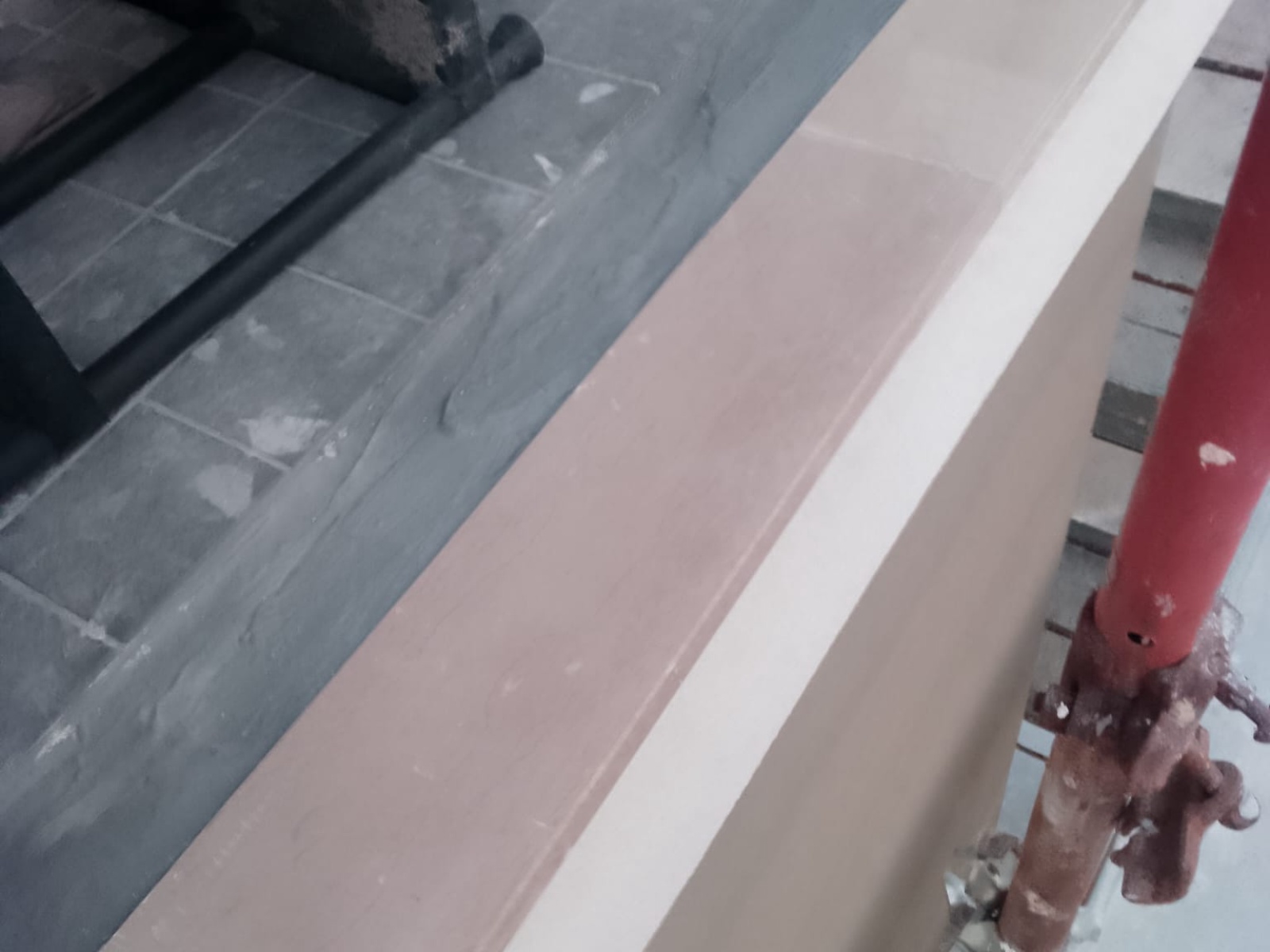 Ristrutturazione con adeguamento sismico ed energetico di una palazzina in via di Sotto