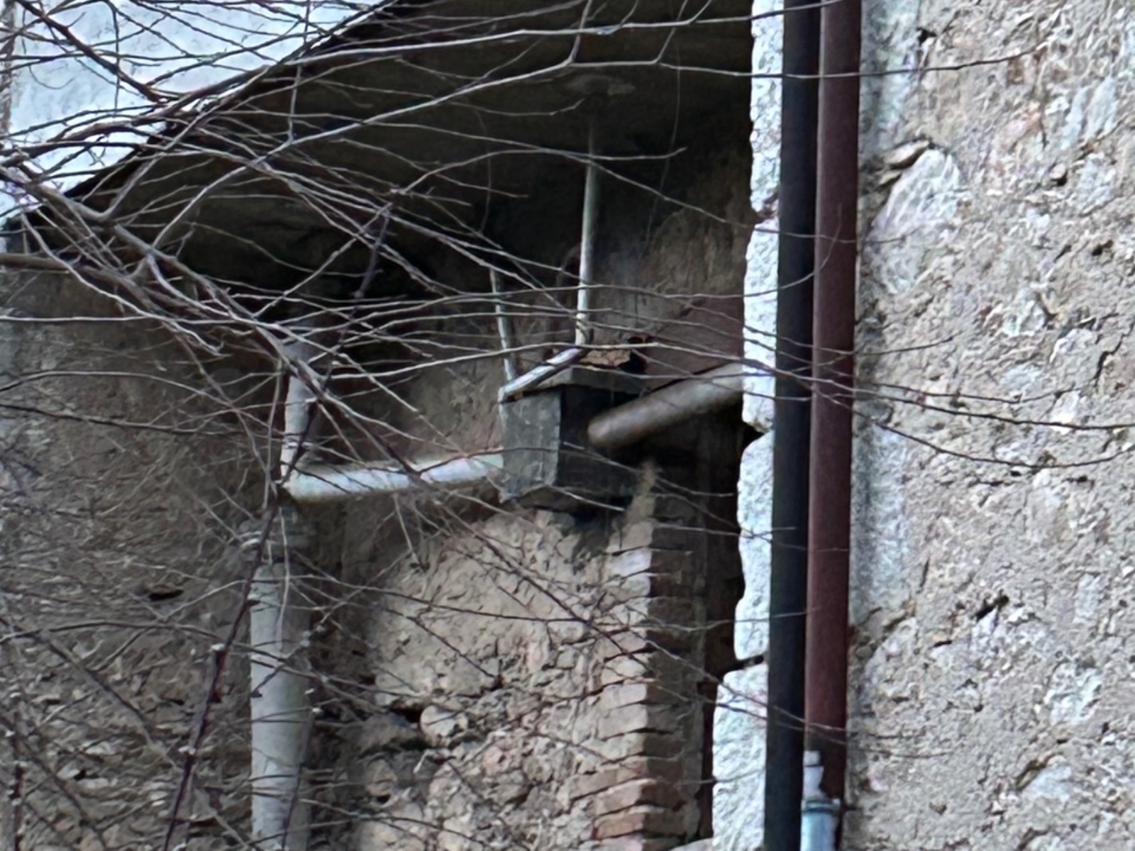 Ristrutturazione con adeguamento sismico ed energetico di un condominio in via Mazzini