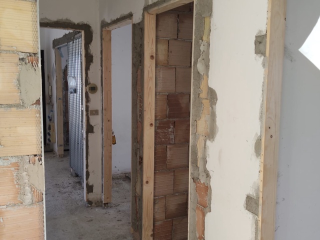 Ristrutturazione interna di un appartamento in via Cicognoni