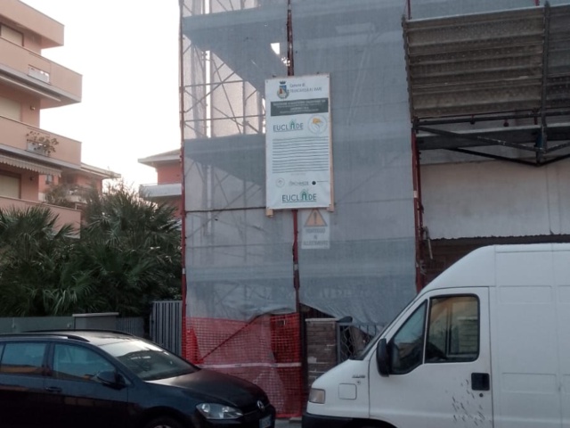 Ristrutturazione con adeguamento sismico di un condominio in via Tirino