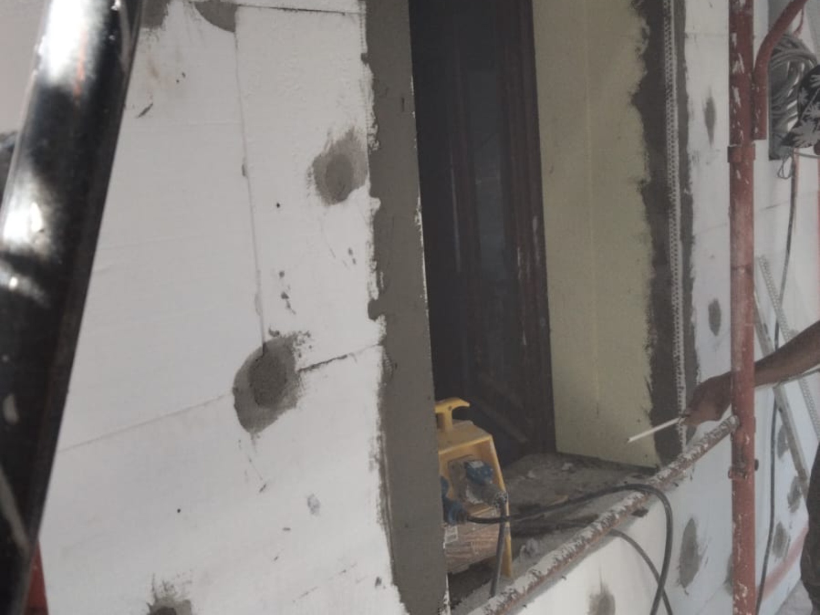 Ristrutturazione con adeguamento sismico ed energetico di un piccolo condominio