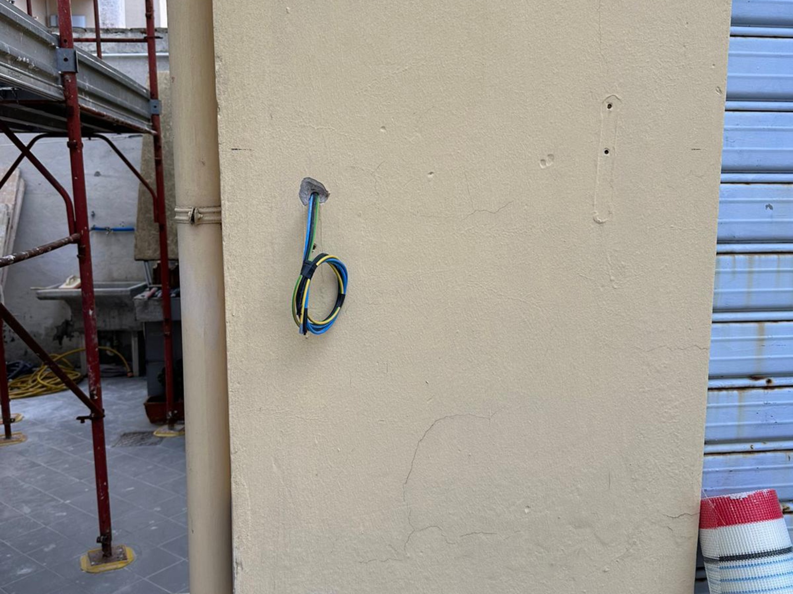 Ristrutturazione con adeguamento sismico ed energetico di una palazzina in via di Sotto