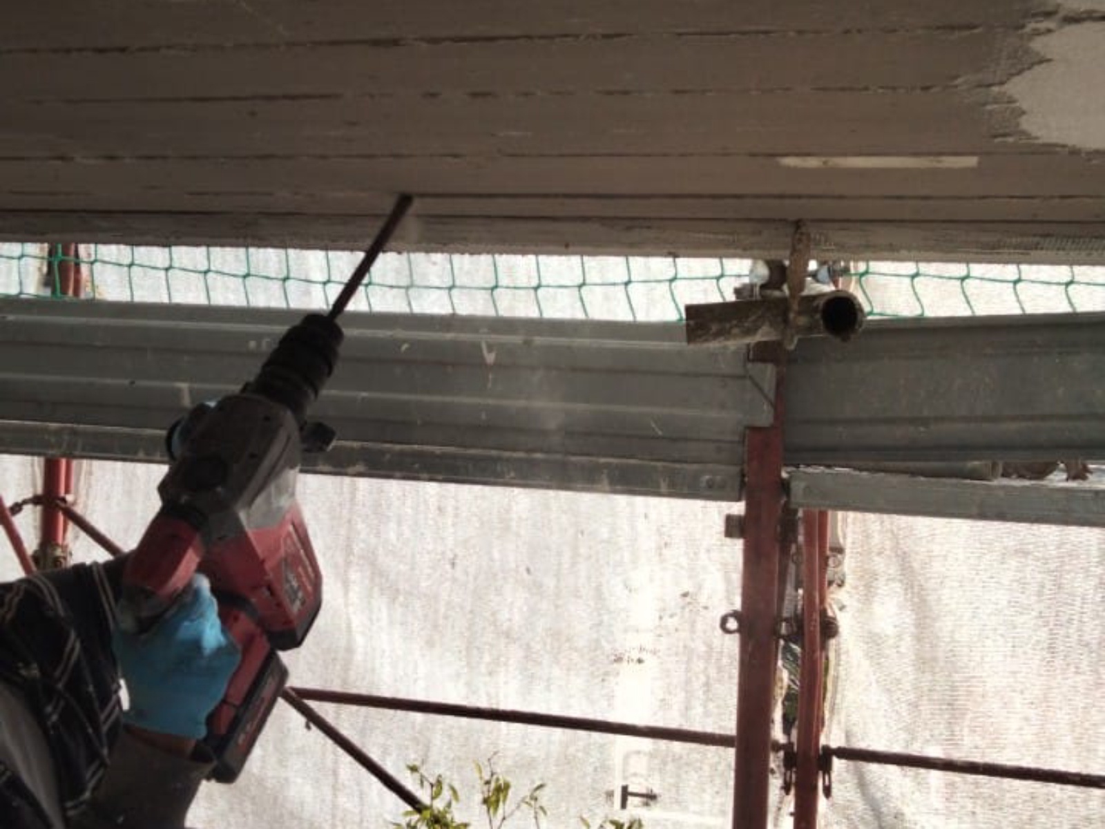 Ristrutturazione con adeguamento sismico ed energetico di una palazzina in via di Sotto