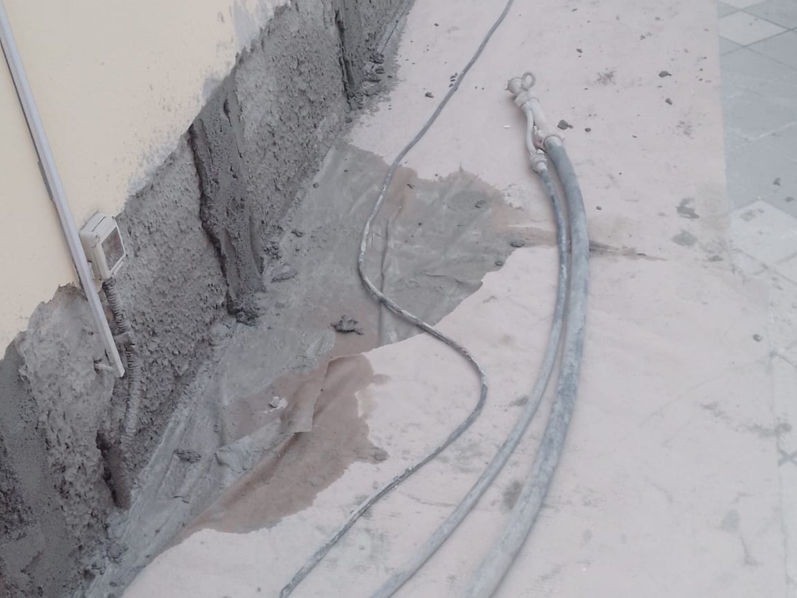 Ristrutturazione con adeguamento sismico ed energetico di una palazzina in via di Sotto