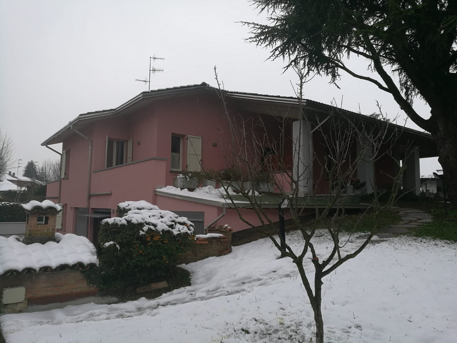 Ristrutturazione con adeguamento energetico di una villa unifamiliare degli anni 70