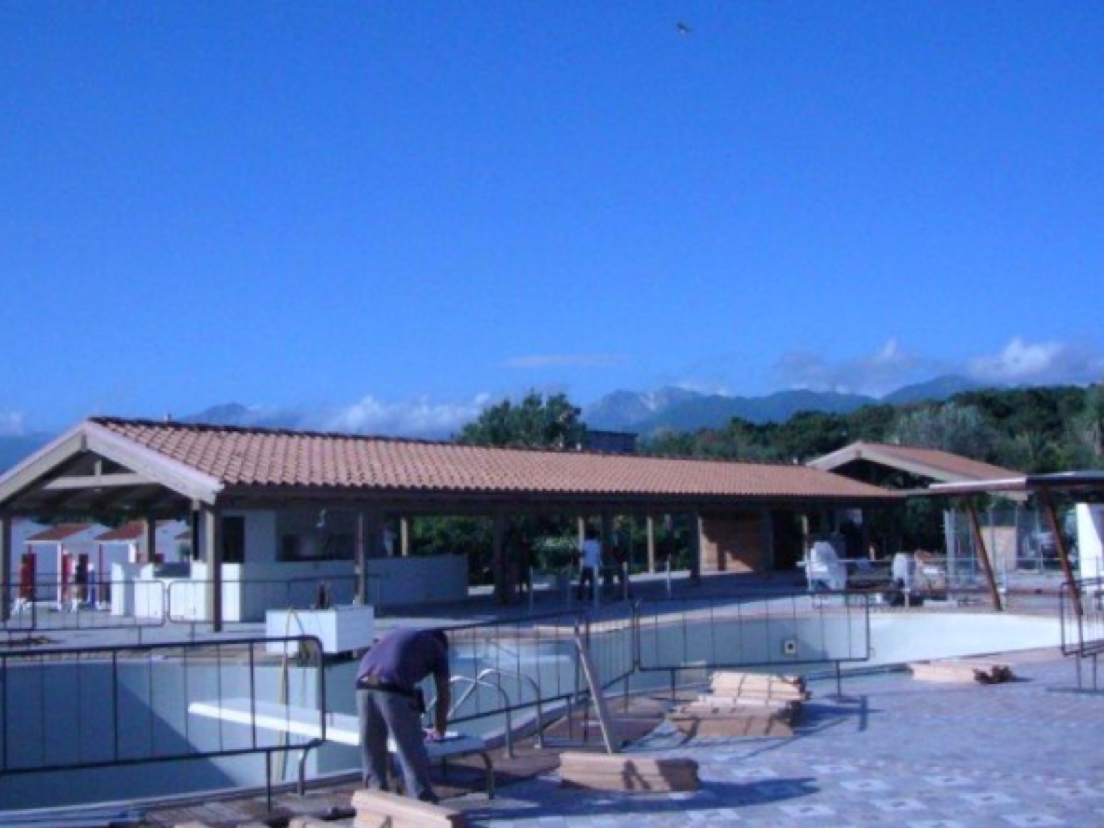 Struttura di copertura in legno  “Seven Apple Disco” – Forte dei Marmi (LU)