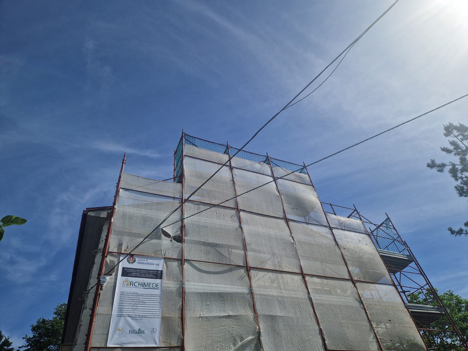 Ristrutturazione con adeguamento sismico ed energetico di un piccolo condominio