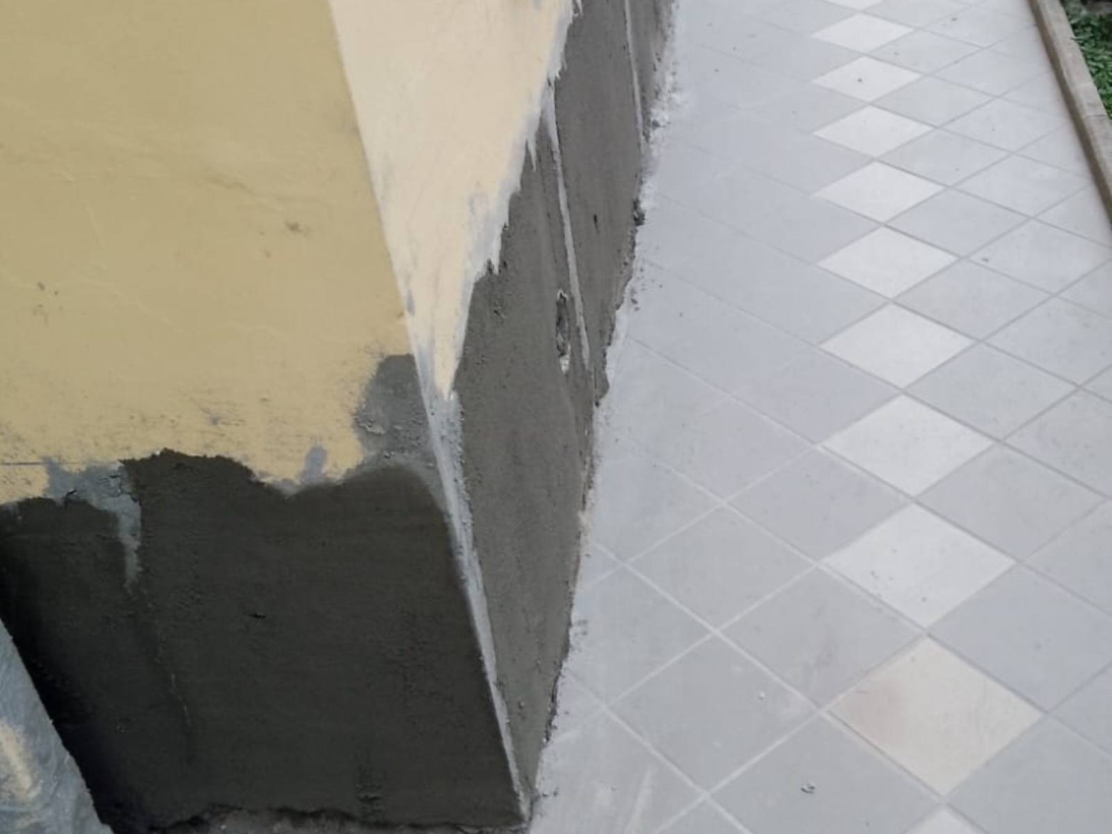 Ristrutturazione con adeguamento sismico ed energetico di una palazzina in via di Sotto