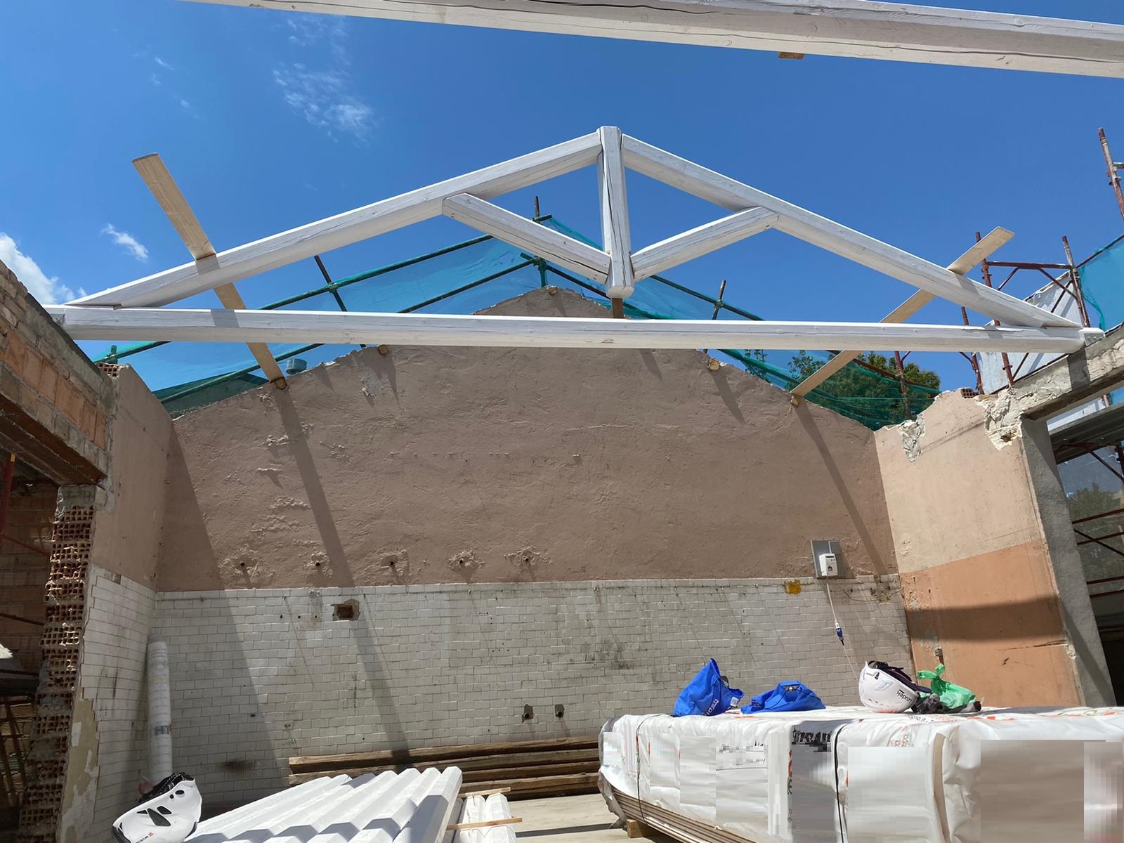 Trasformazione di un vecchio magazzino in un moderno ufficio-showroom
