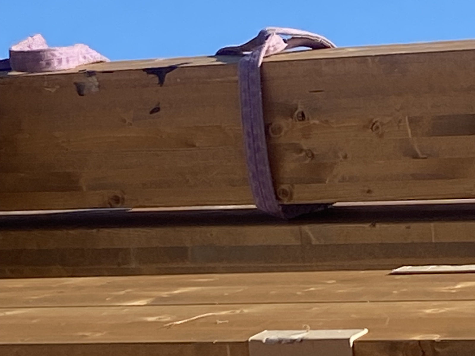 Realizzazione di una nuova copertura di una villa in via Tirino