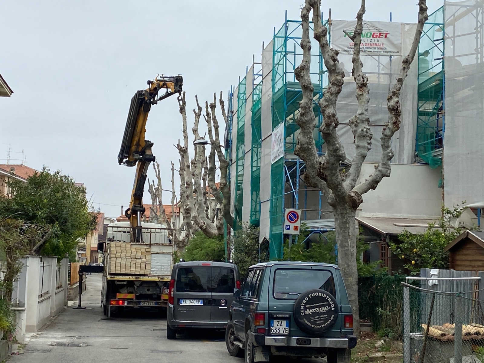 Ristrutturazione con adeguamento energetico e sismico di un piccolo condominio in via Barbella