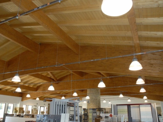 Struttura di copertura in legno  “Show Room F.lli Di Muzio” – Chieti