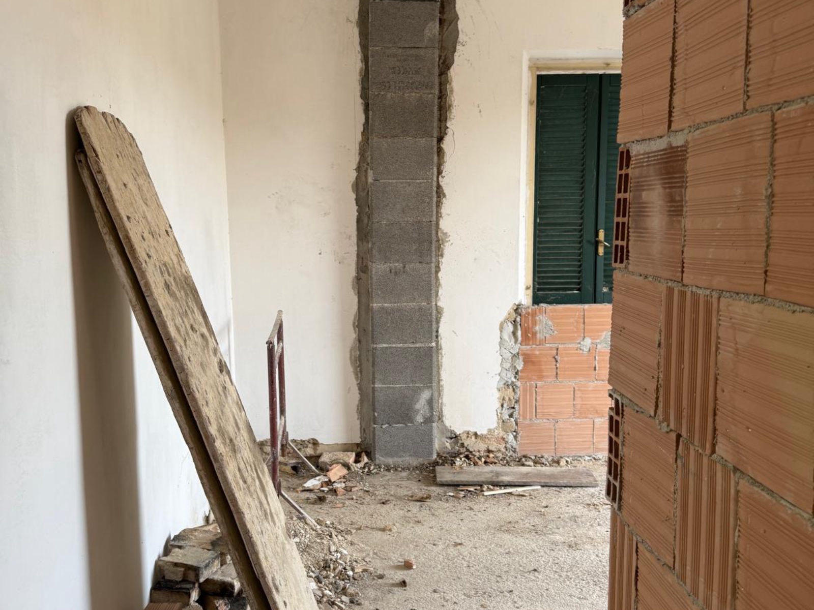 Ristrutturazione interna di una villa unifamiliare
