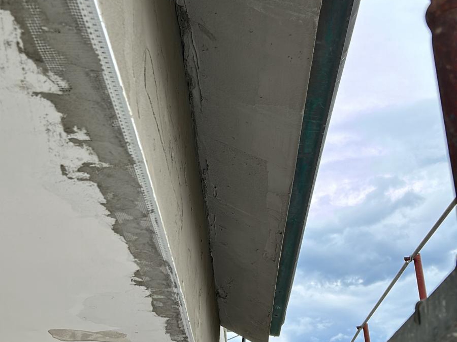 Ristrutturazione con adeguamento sismico di un condominio in via Tirino