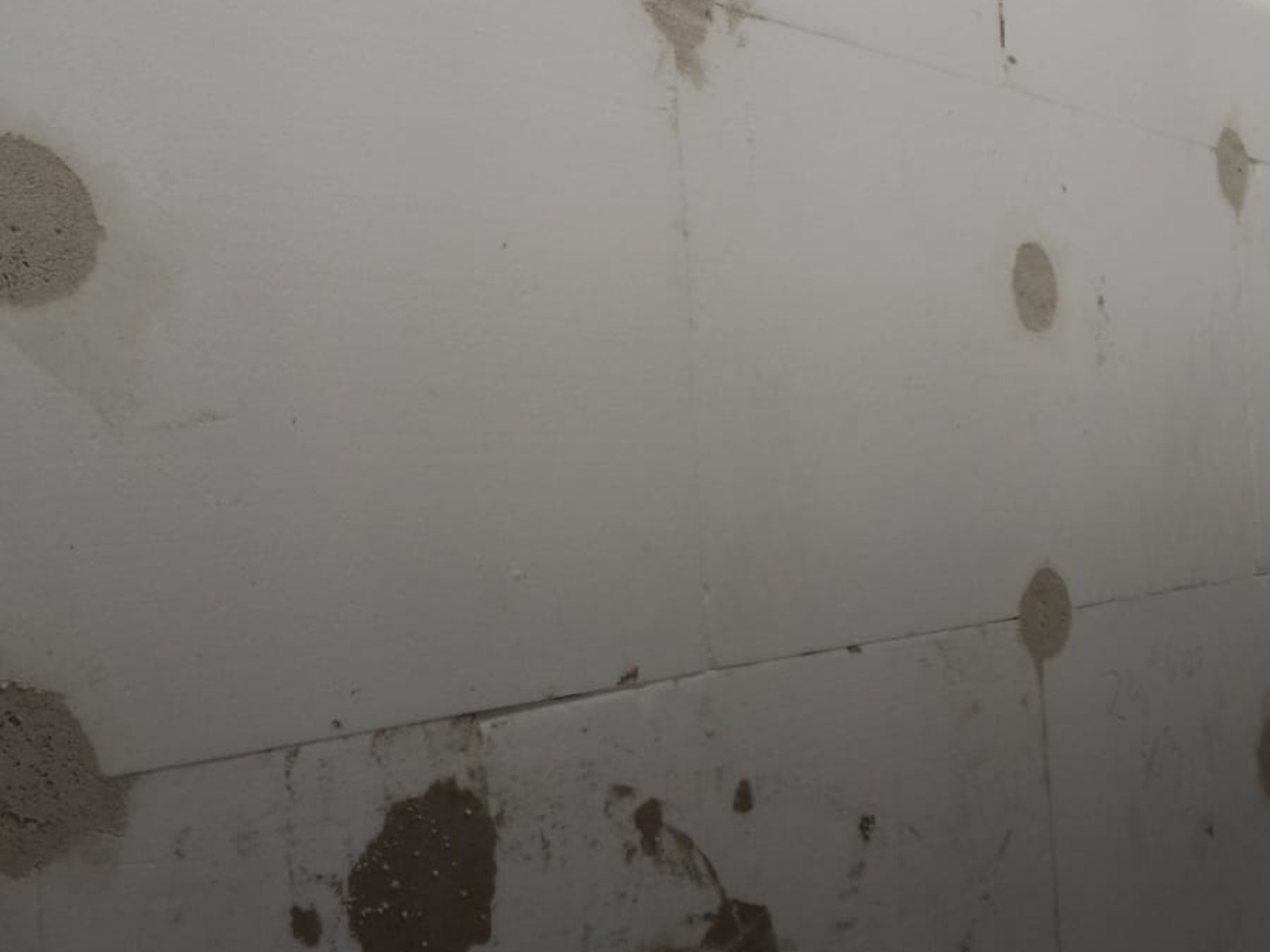 Ristrutturazione con adeguamento sismico ed energetico di una palazzina in via di Sotto