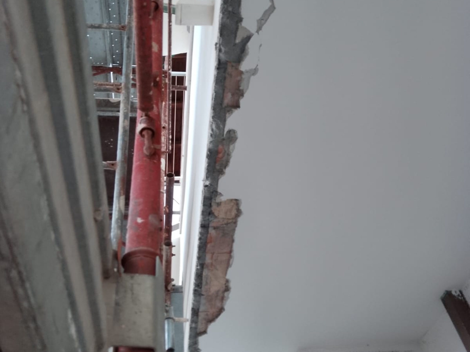 Ristrutturazione con adeguamento sismico di un condominio in via Tirino