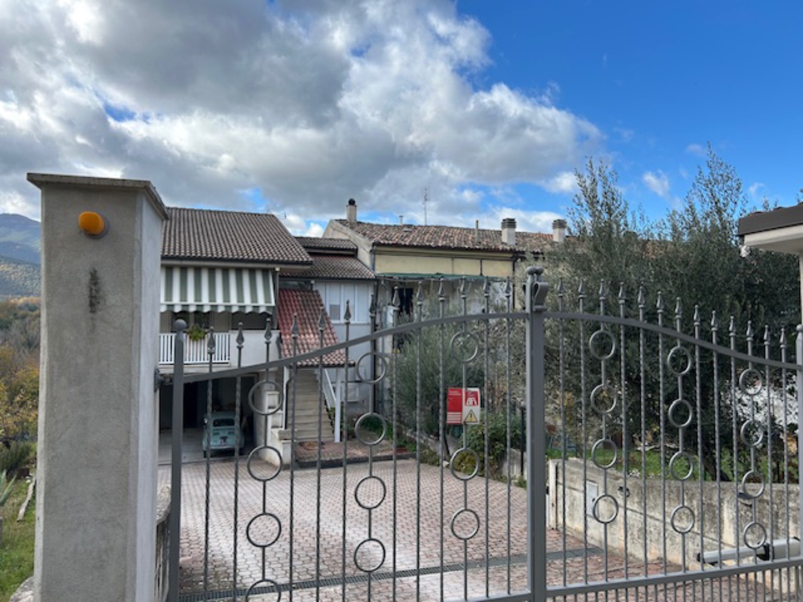 Ristrutturazione con adeguamento sismico ed energetico di un condominio in via Mazzini