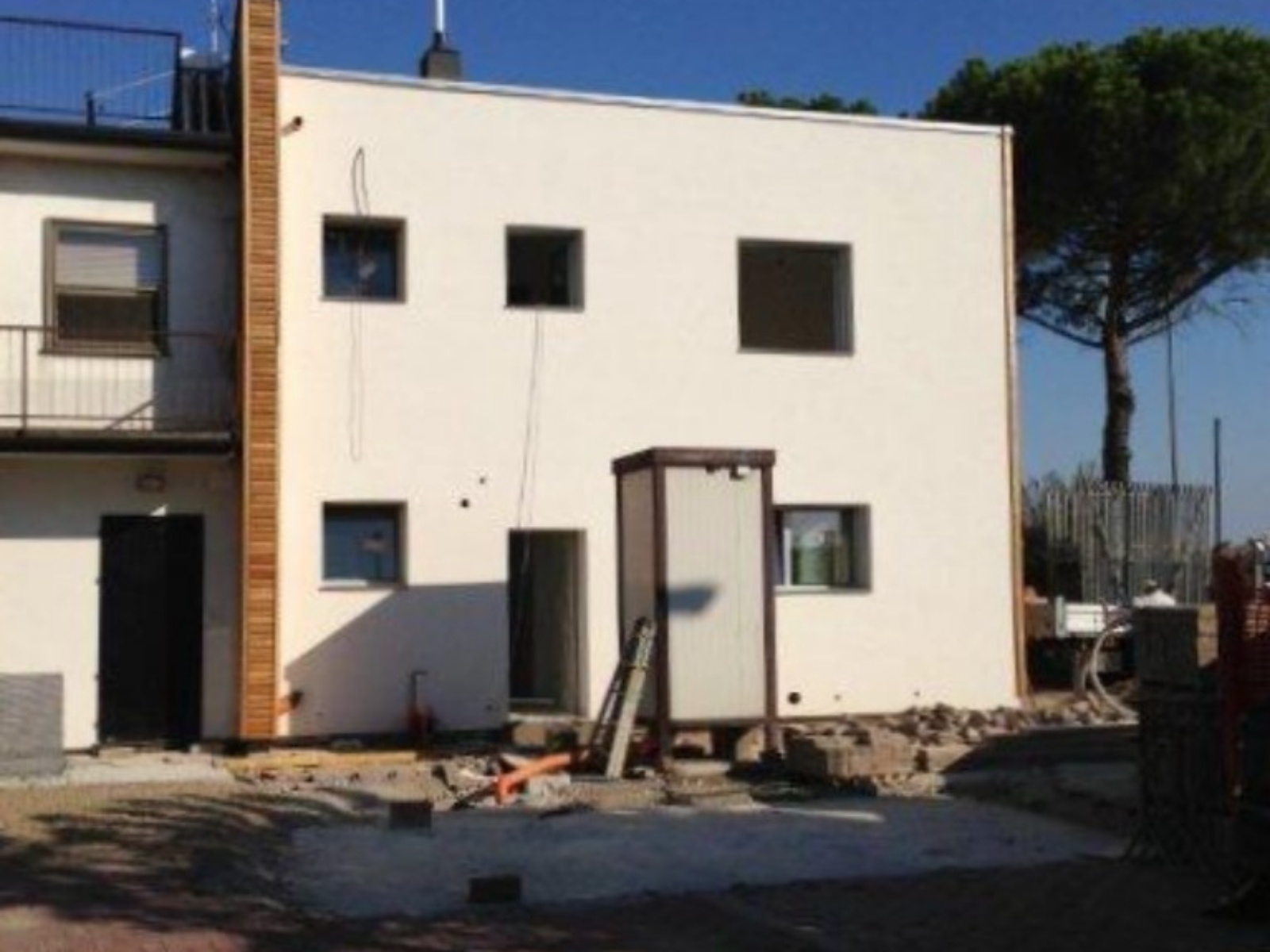 Cappotto e facciata ventilata in legno – Bologna