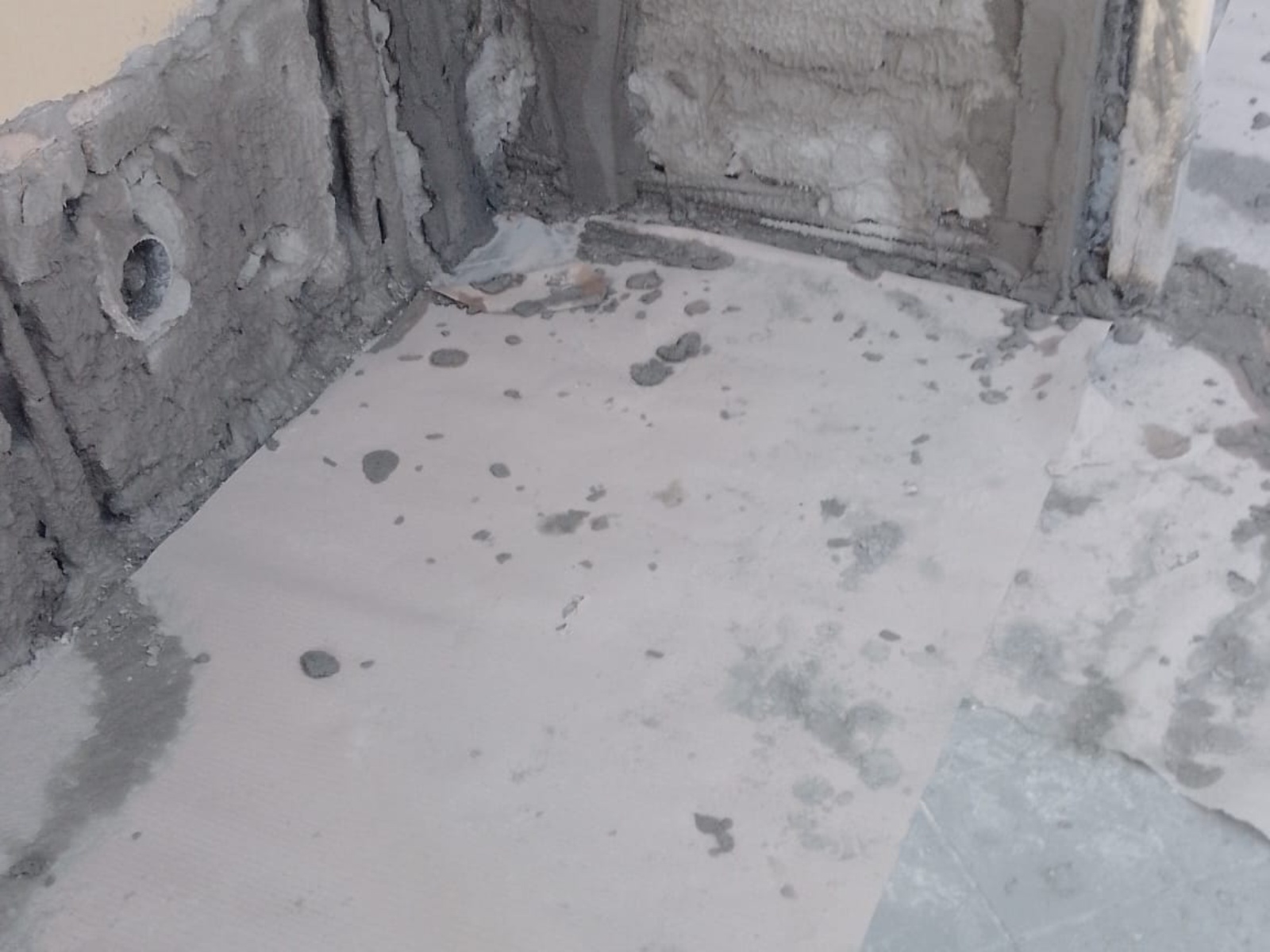 Ristrutturazione con adeguamento sismico ed energetico di una palazzina in via di Sotto