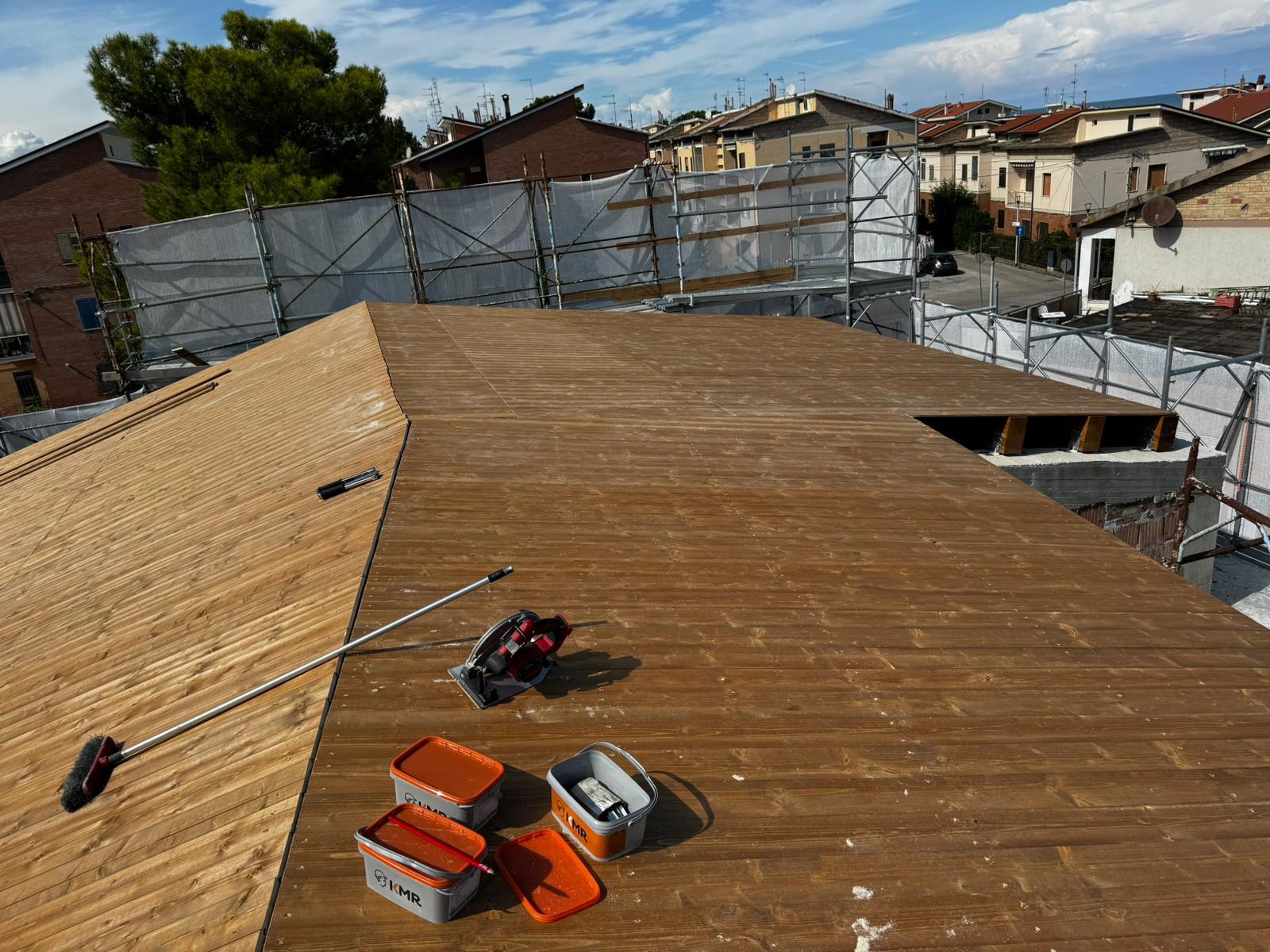 Realizzazione di una nuova copertura di una villa in via Tirino
