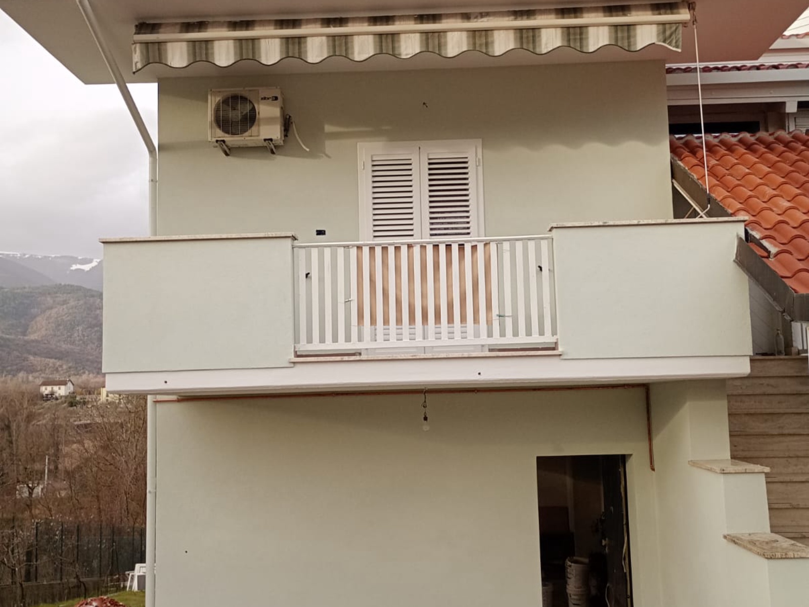 Ristrutturazione con adeguamento sismico ed energetico di un condominio in via Mazzini