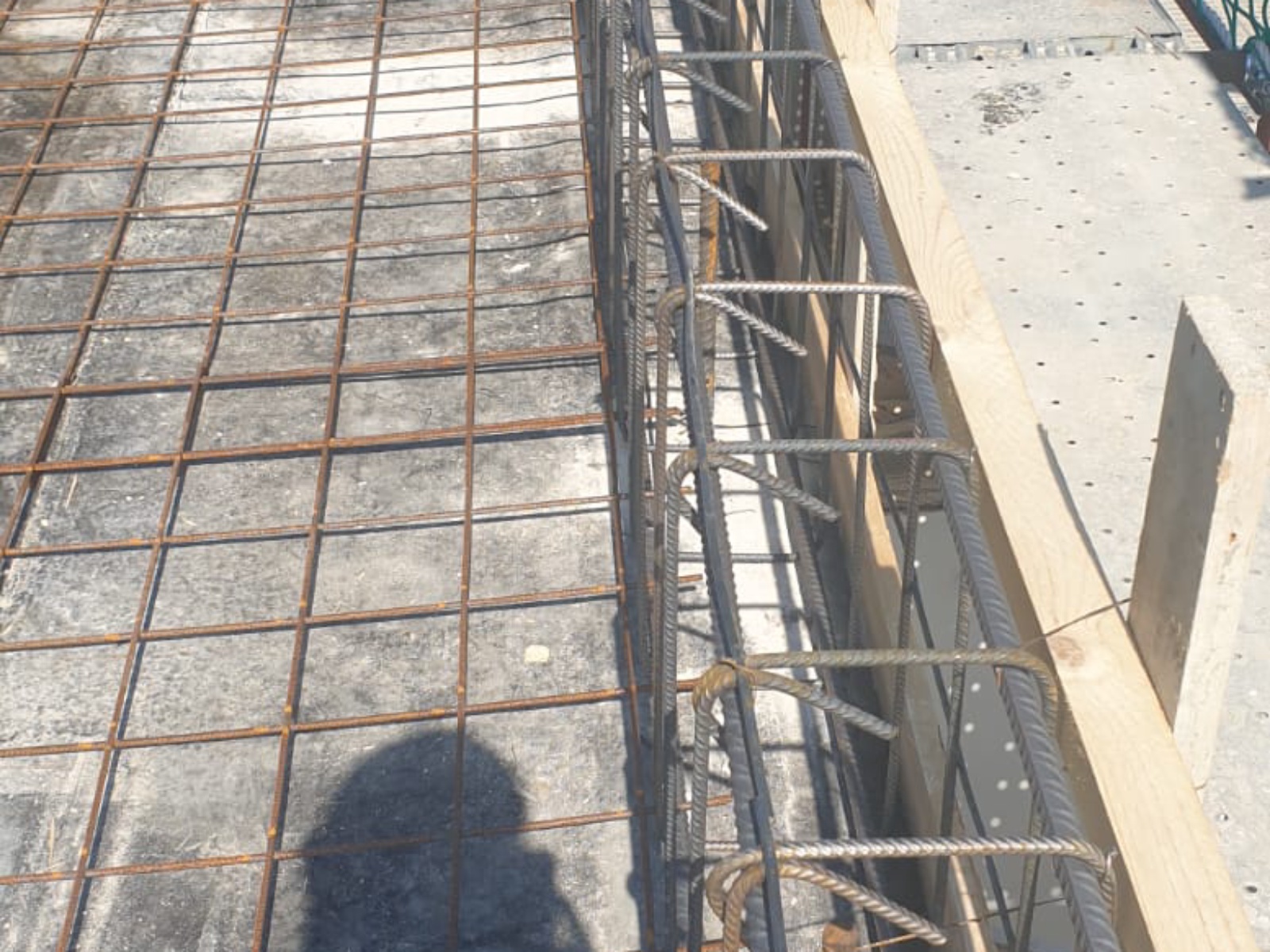 Ristrutturazione con adeguamento energetico e sismico di un condominio in via Tirino