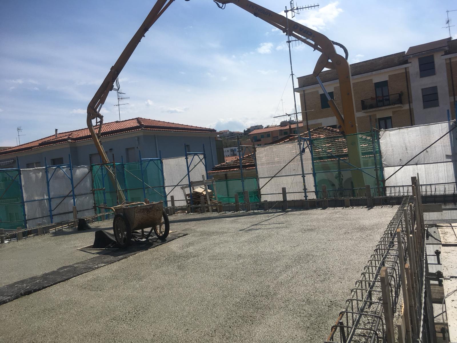 Ristrutturazione con adeguamento energetico e sismico di un piccolo condominio in via Barbella