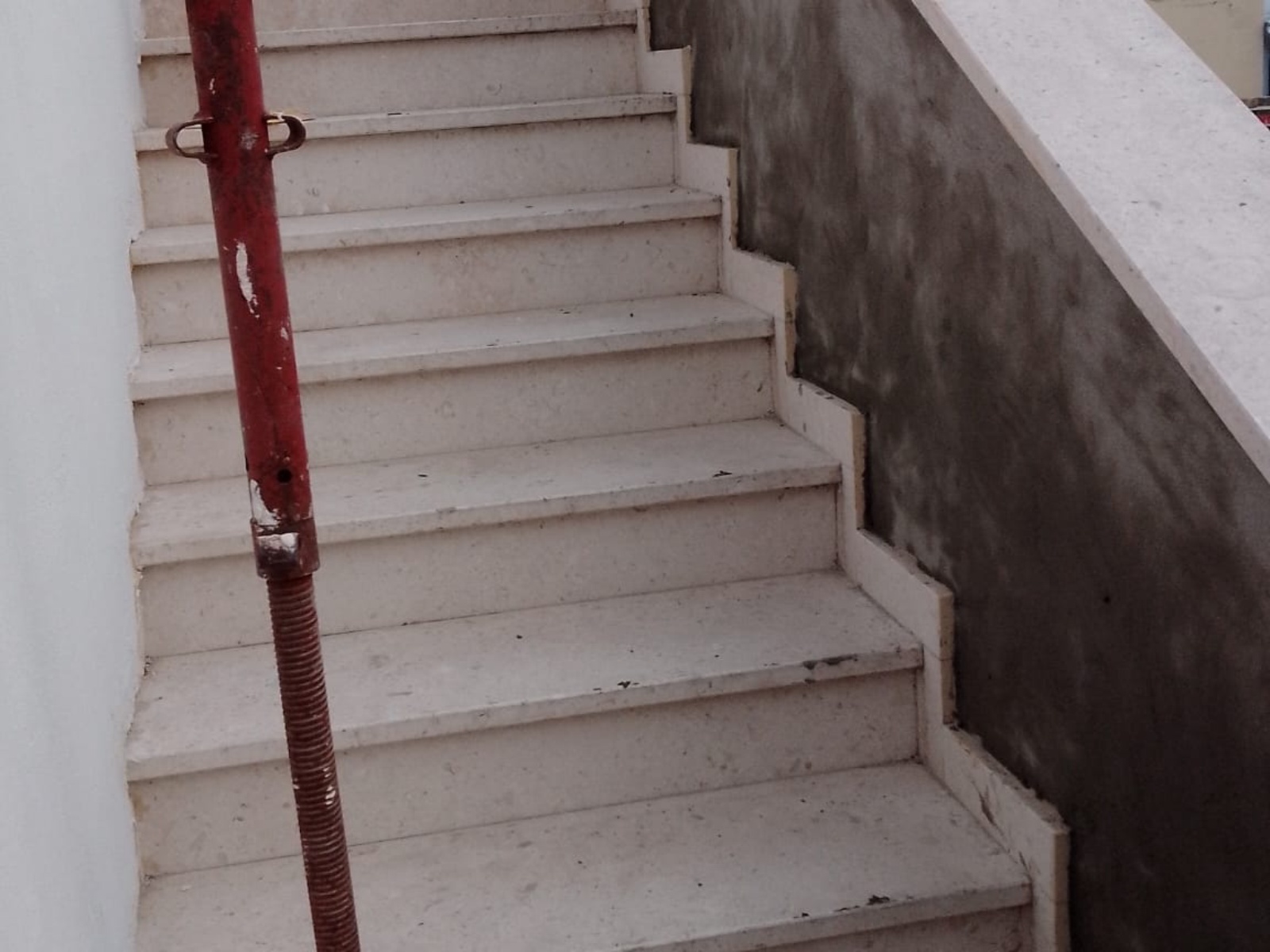 Ristrutturazione con adeguamento sismico ed energetico di una palazzina in via di Sotto