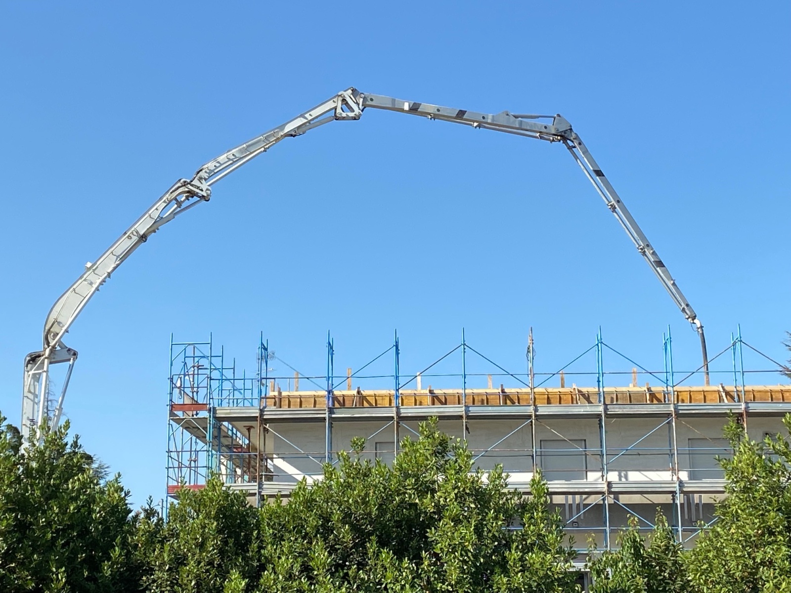 Ristrutturazione con adeguamento energetico e sismico di un condominio