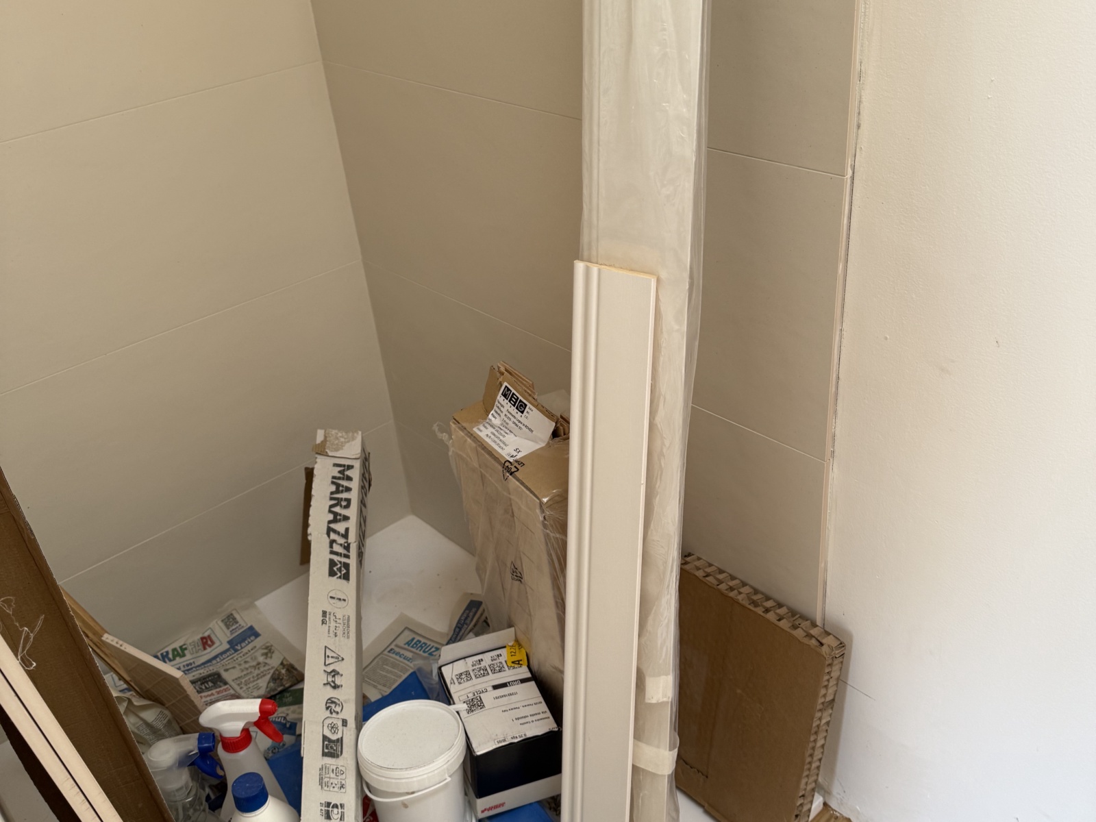 Sopraelevazione in legno di un condominio in via Martiri Angolani