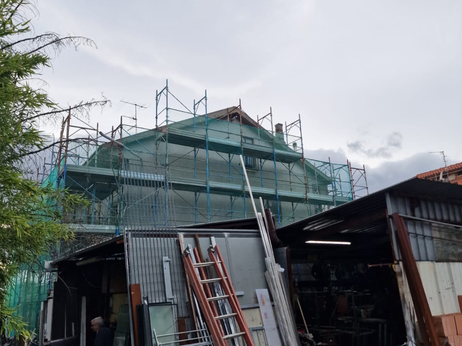 Ristrutturazione con adeguamento energetico di una villa in via Aldo Moro