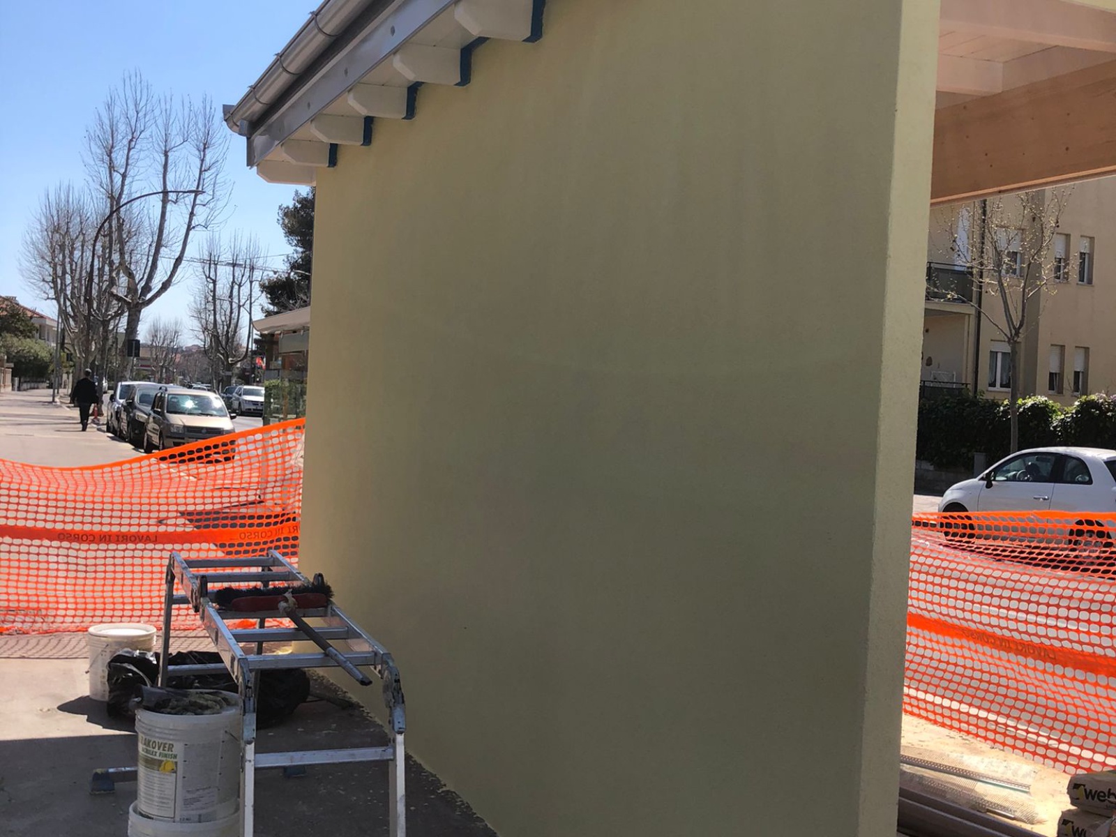 Realizzazione di una nuova edicola in legno in viale Alcione