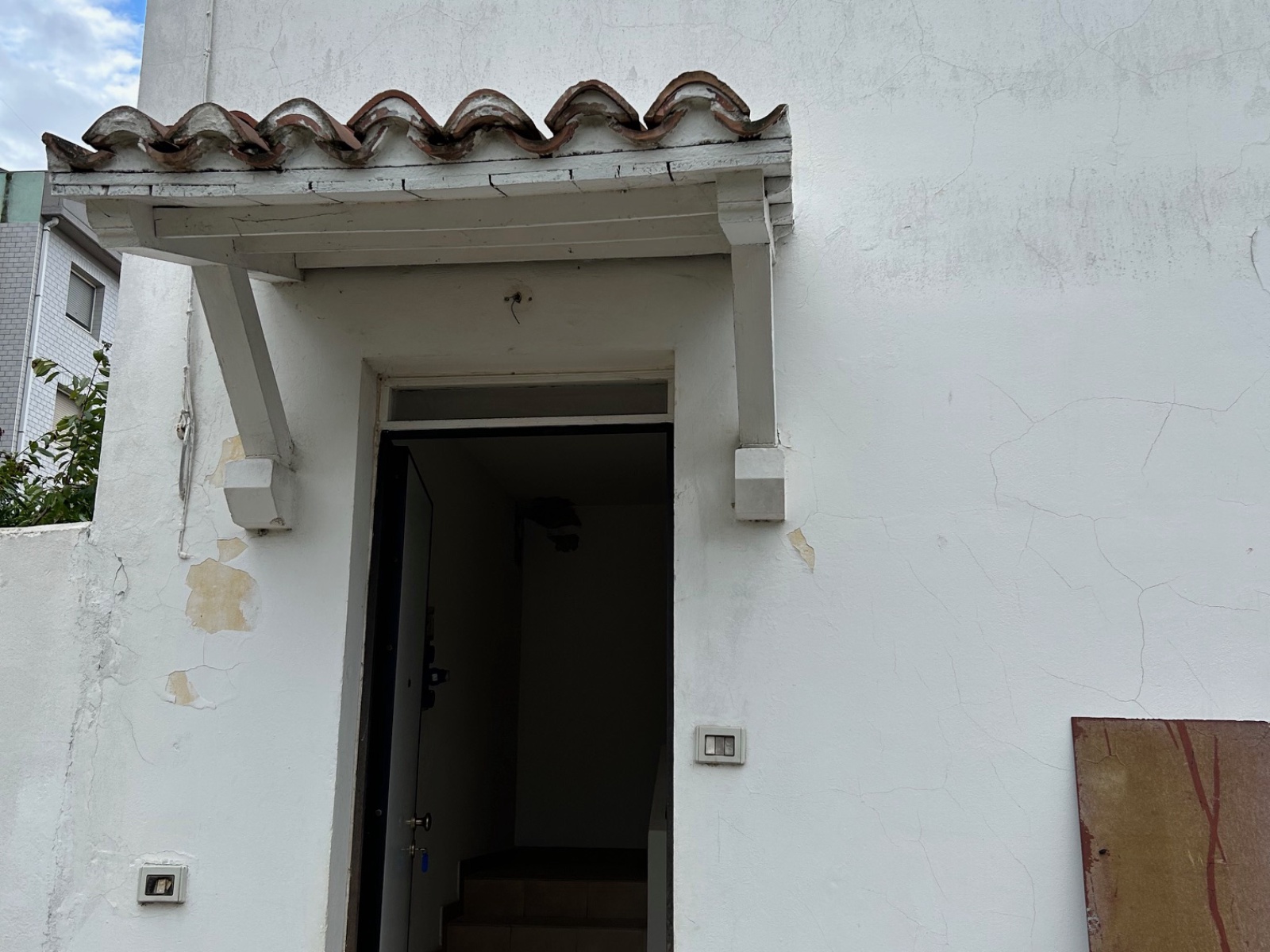 Ristrutturazione interna di un vecchio appartamento in viale Alcione