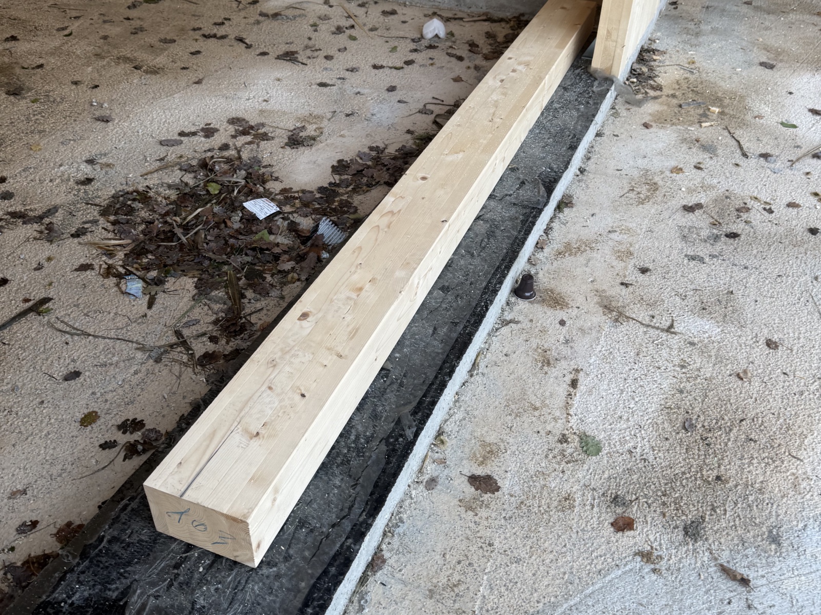 Sopraelevazione in legno di un condominio in via Martiri Angolani