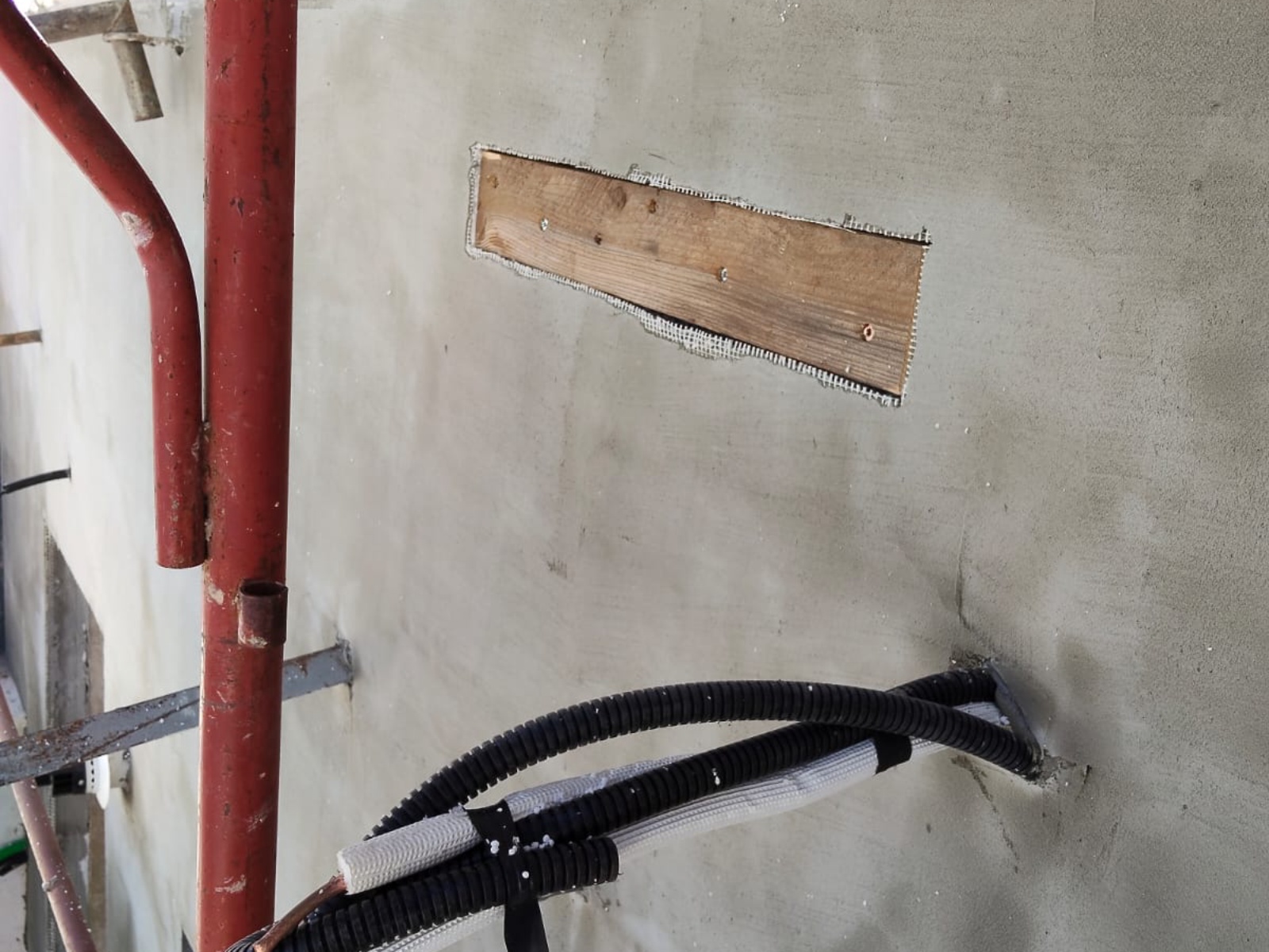 Ristrutturazione con adeguamento sismico ed energetico di un condominio in via Mazzini