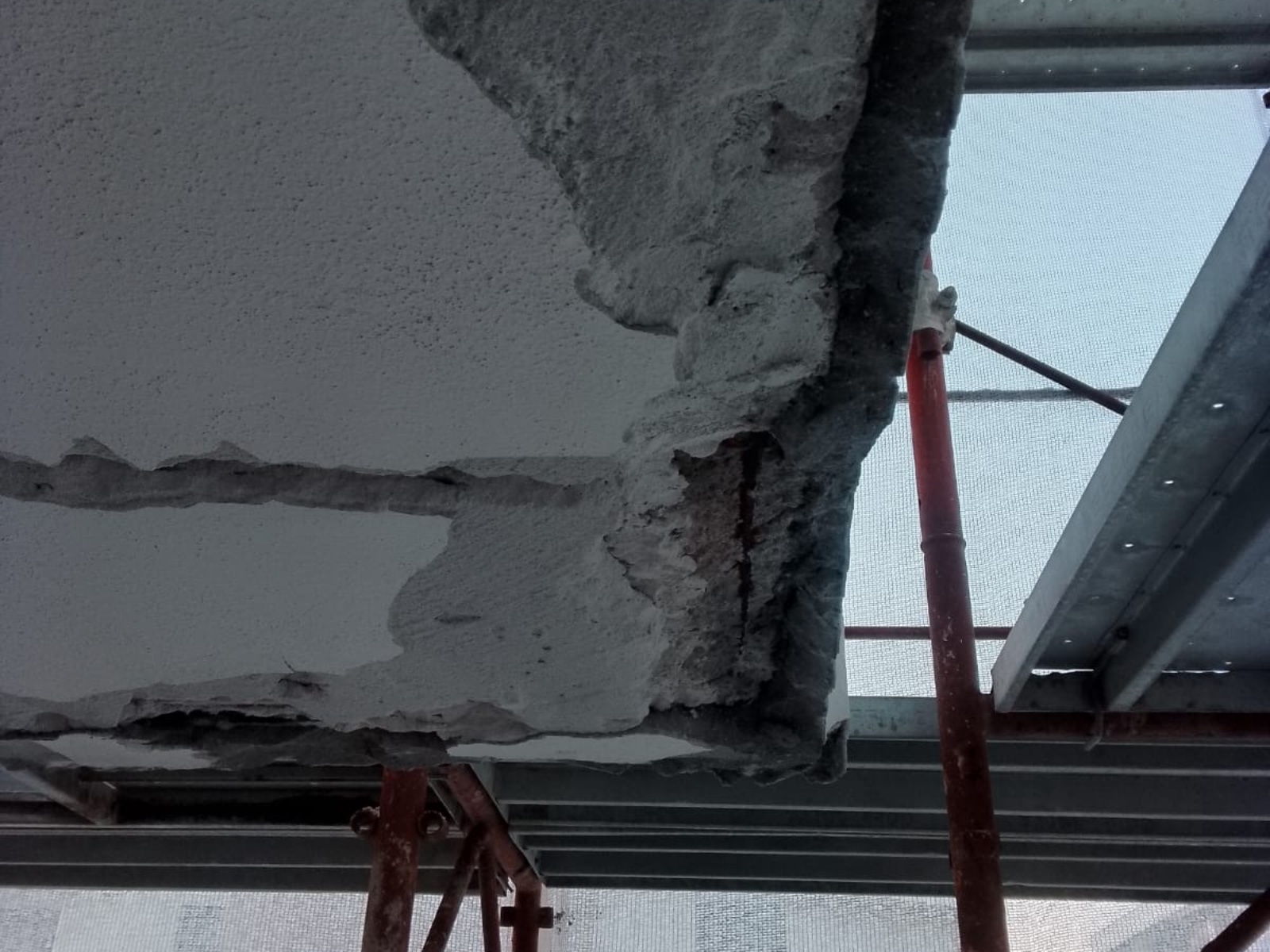 Ristrutturazione con adeguamento sismico di un condominio in via Tirino