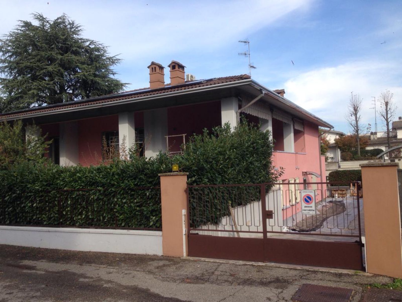 Ristrutturazione con adeguamento energetico di una villa unifamiliare degli anni 70