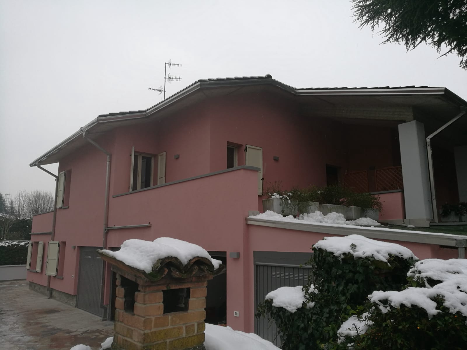 Ristrutturazione con adeguamento energetico di una villa unifamiliare degli anni 70