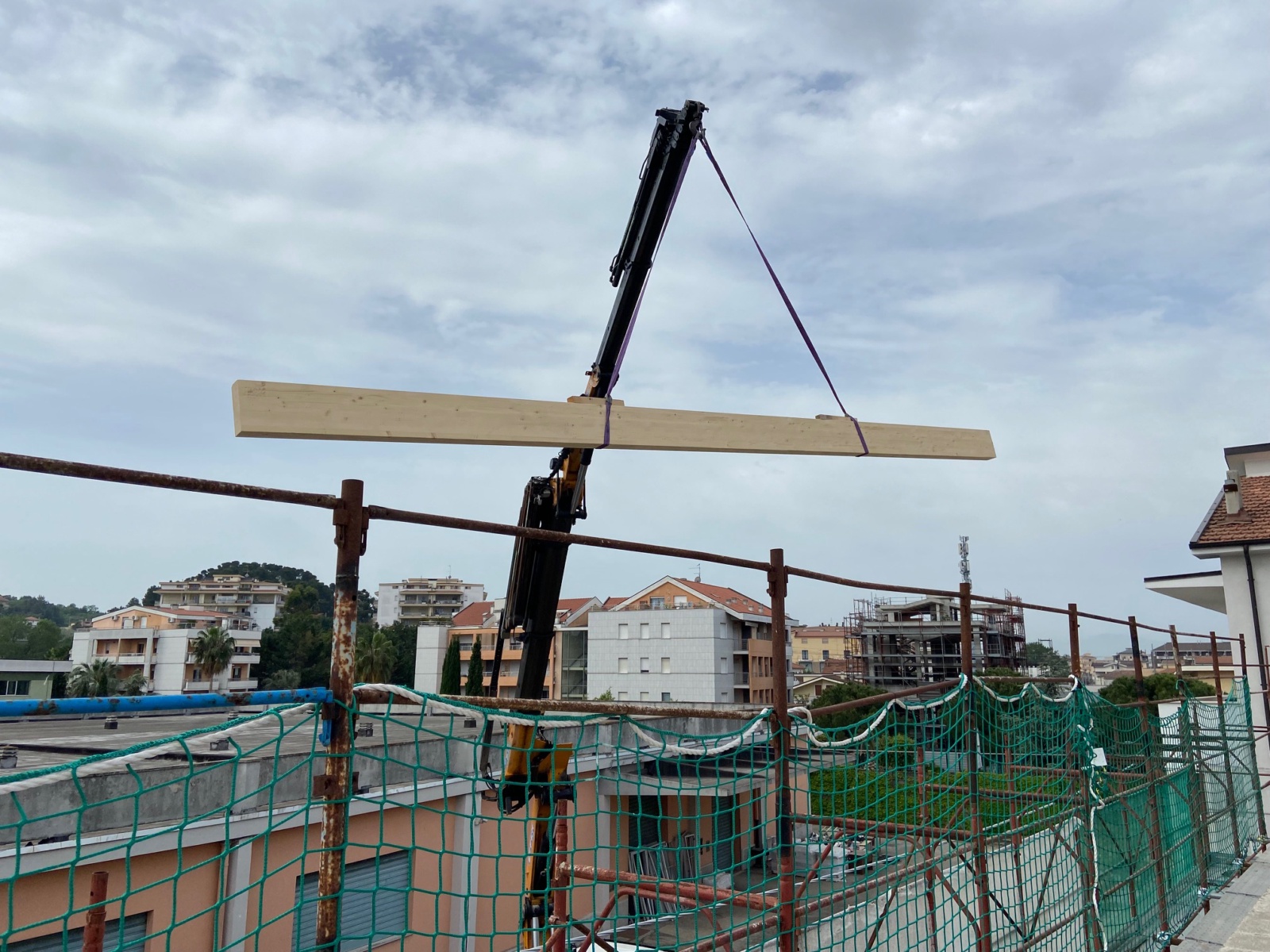 Ristrutturazione con adeguamento energetico e sismico di un condominio in via Tirino