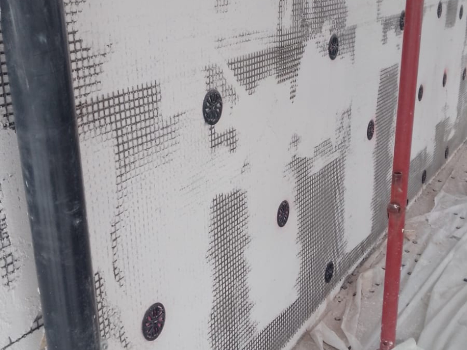 Ristrutturazione con adeguamento sismico ed energetico di una palazzina in via di Sotto