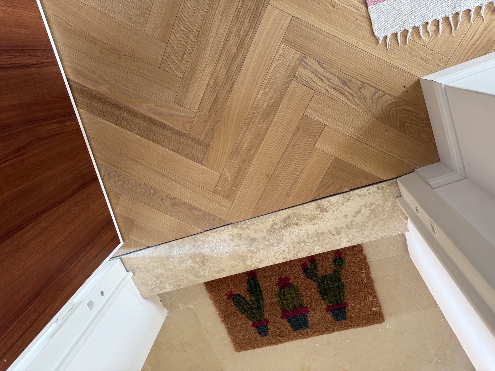 Sopraelevazione in legno di un condominio in via Martiri Angolani