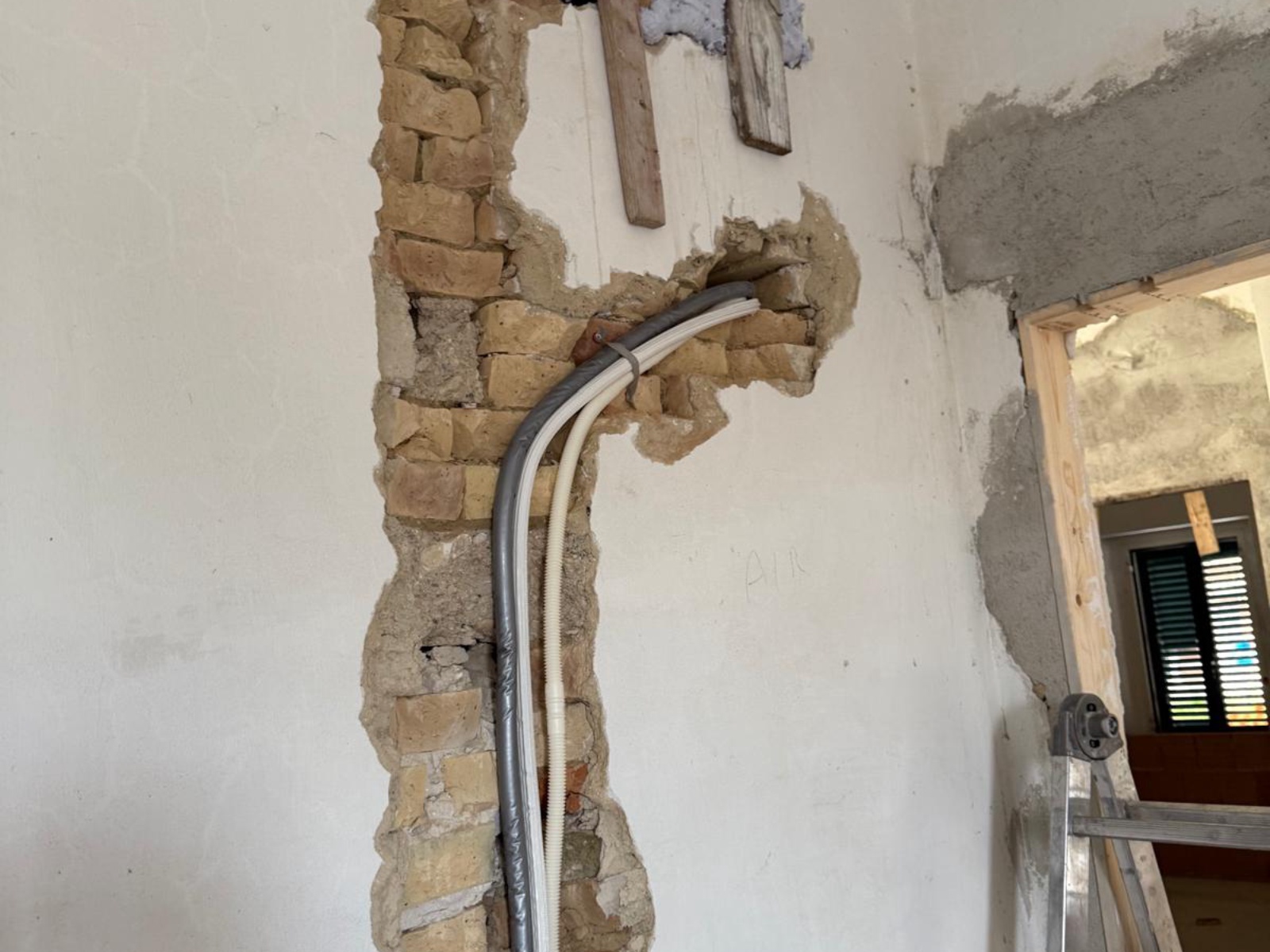 Ristrutturazione interna di una villa unifamiliare