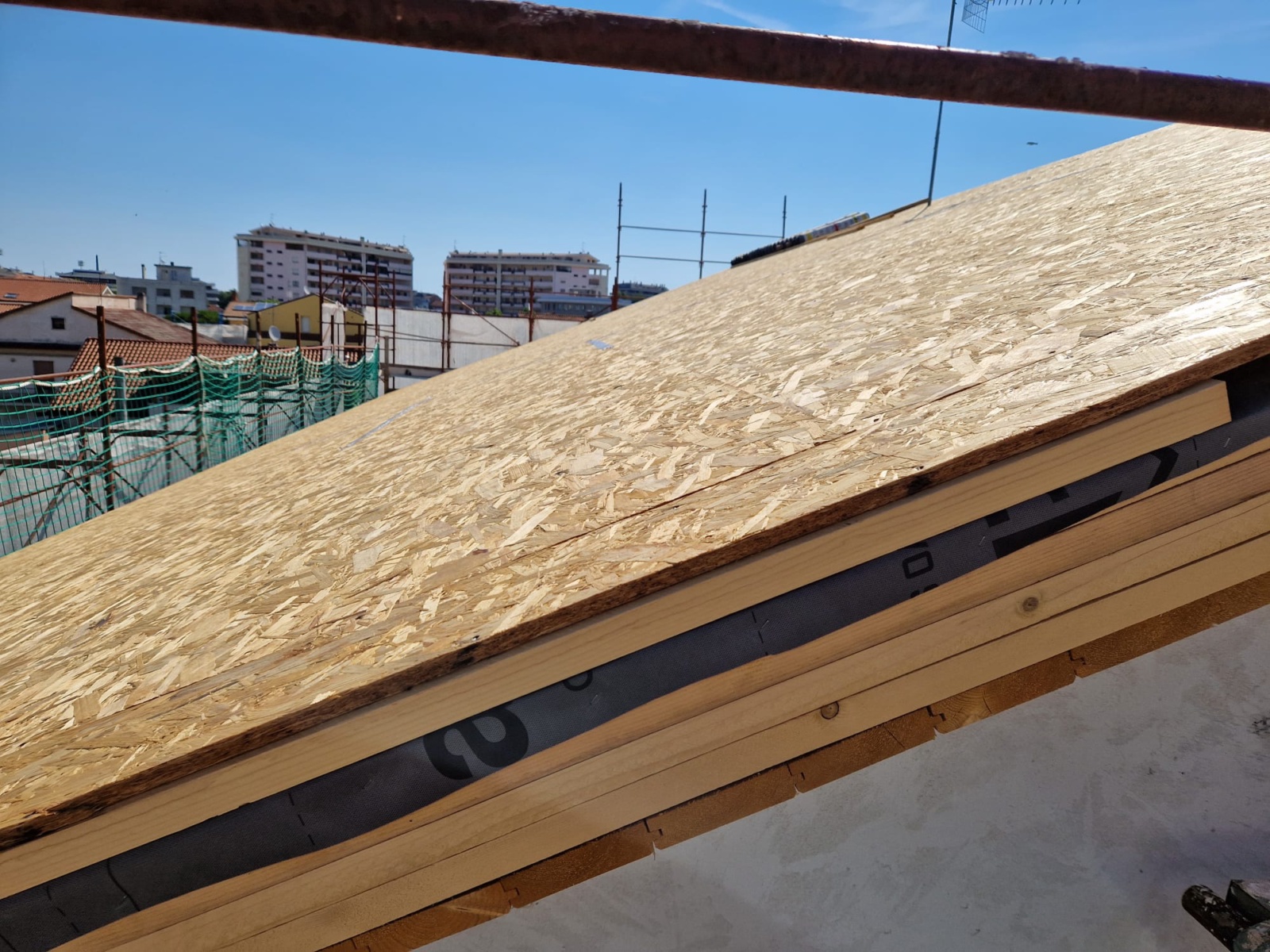 Ristrutturazione con adeguamento energetico e sismico di un condominio in via Tirino