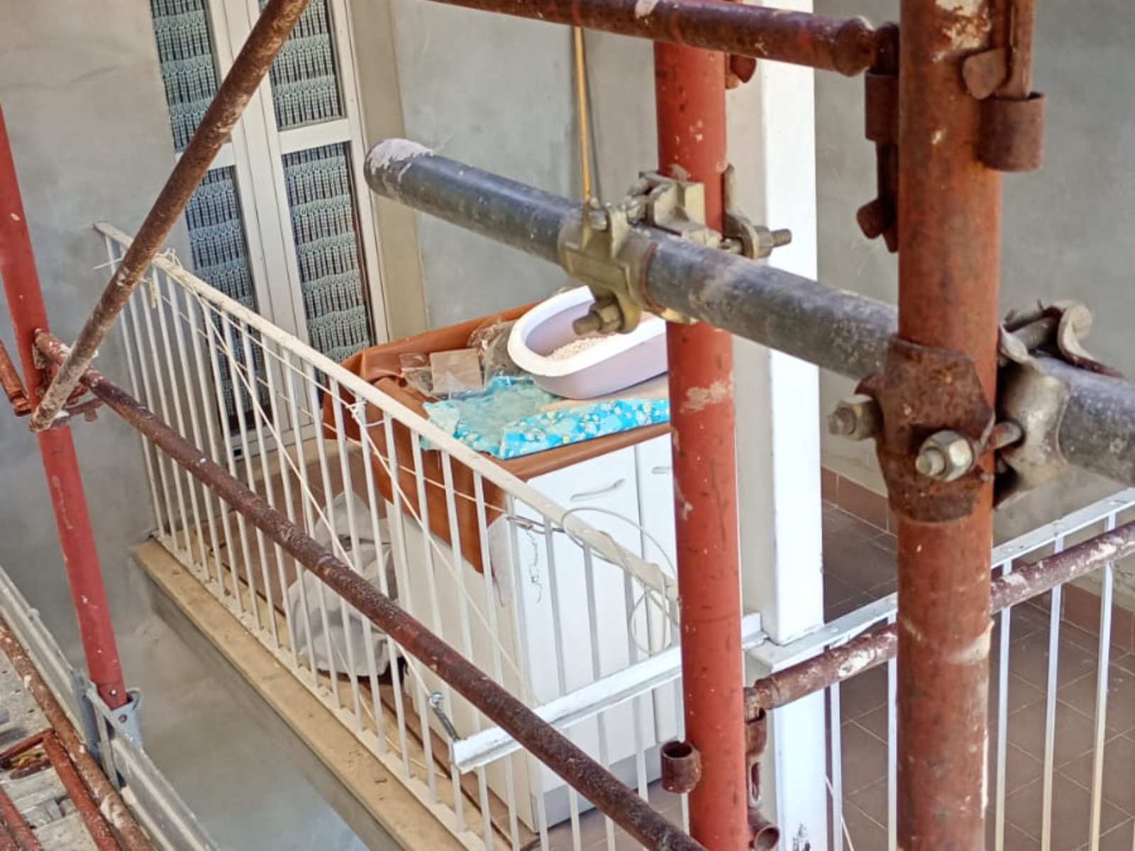 Ristrutturazione con adeguamento sismico ed energetico di un condominio in via Mazzini