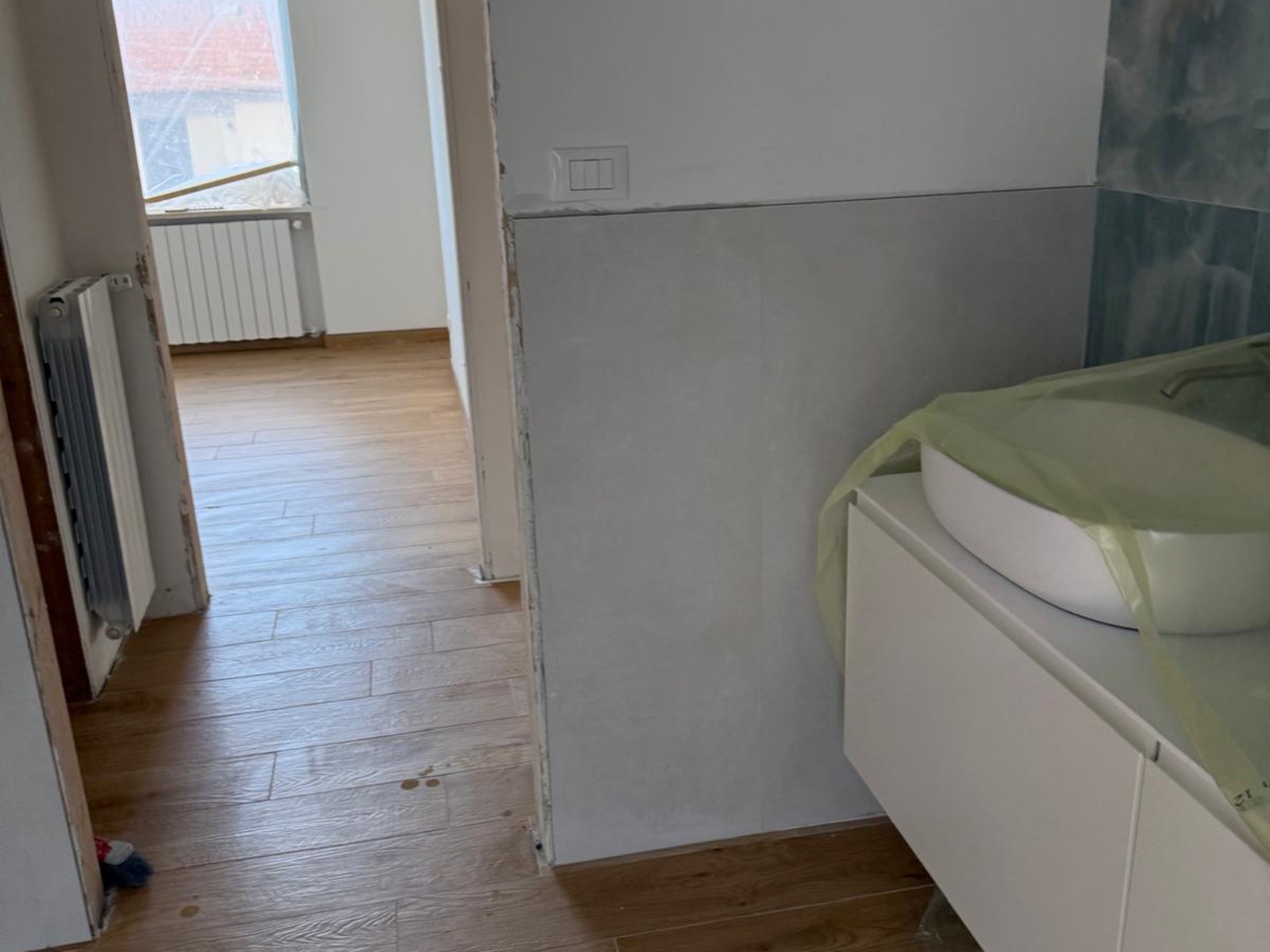 Ristrutturazione interna di un vecchio appartamento in viale Alcione