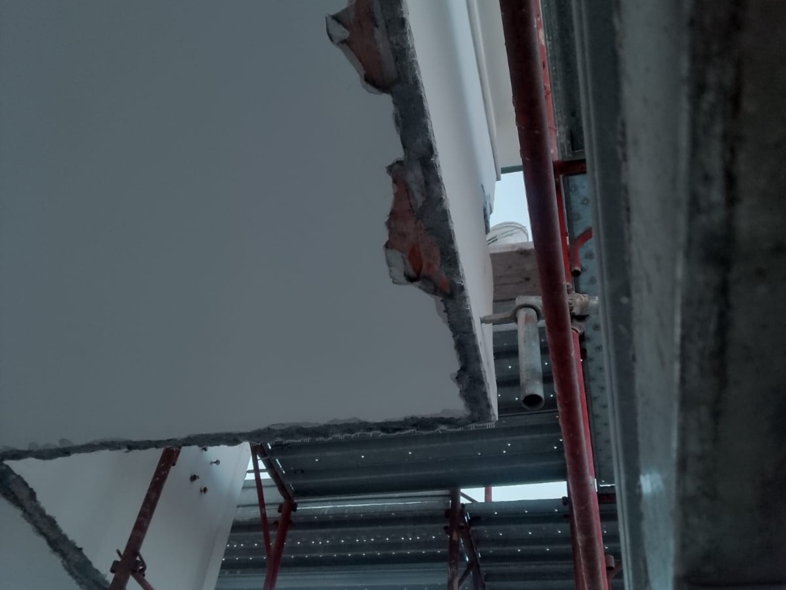Ristrutturazione con adeguamento sismico di un condominio in via Tirino
